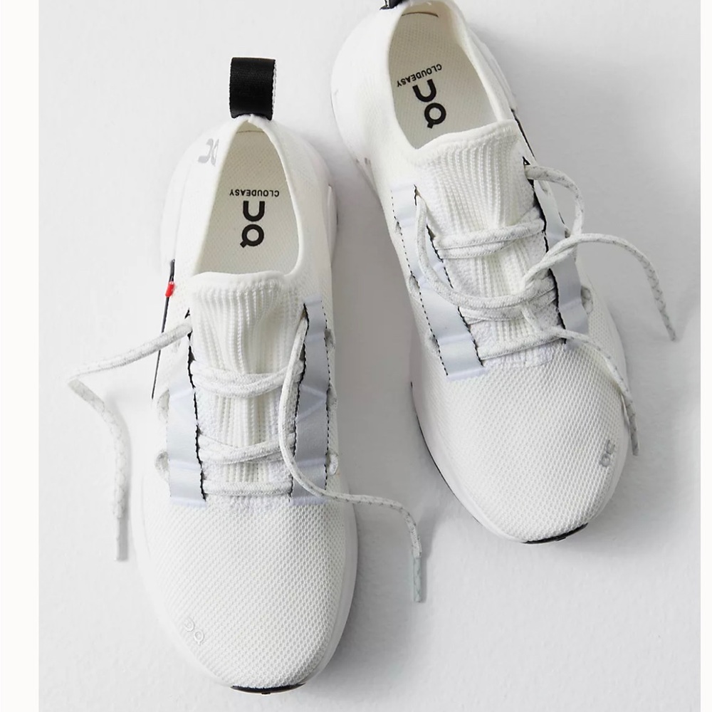 On Cloudeasy Sneakers